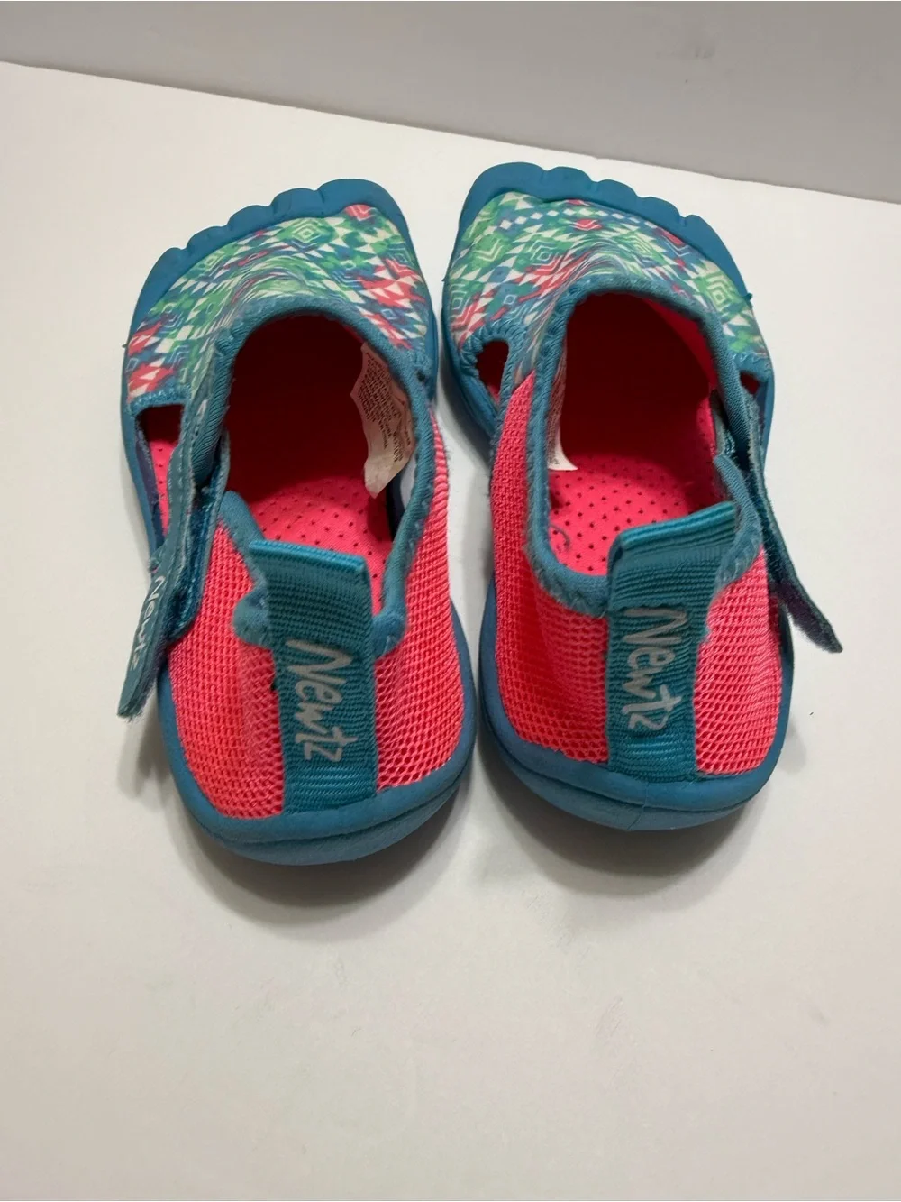 NEWTZ Kids Blue Pink Teal Patterned Slip-On Water Shoes Girl's Sz 11/12